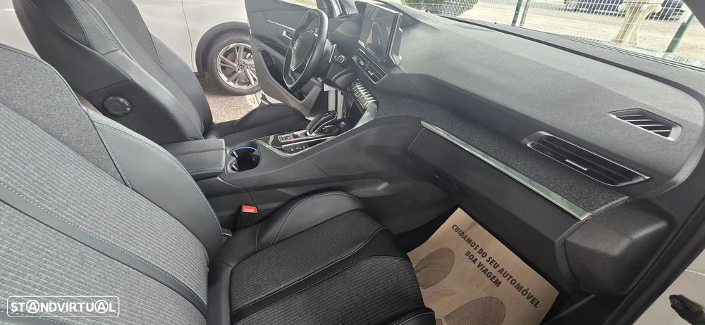 Peugeot 3008 1.6 Hybrid Allure Pack e-EAT8 - 28