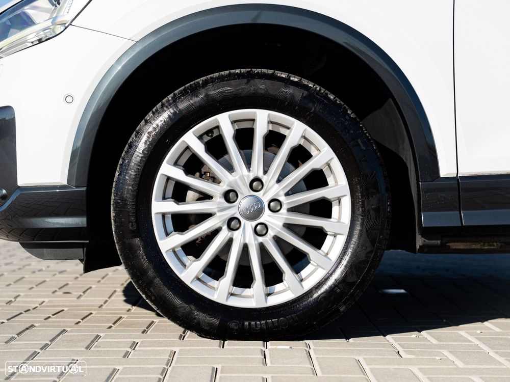Audi Q2 30 TDI Design S tronic - 21