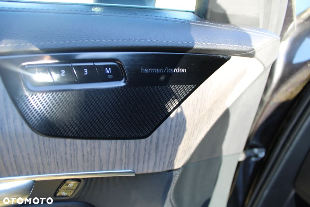 Volvo XC 90 T8 AWD Plug-In Hybrid Inscription 6os - 22