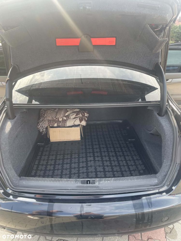Audi A4 Limousine 2.0 TDI e - 8