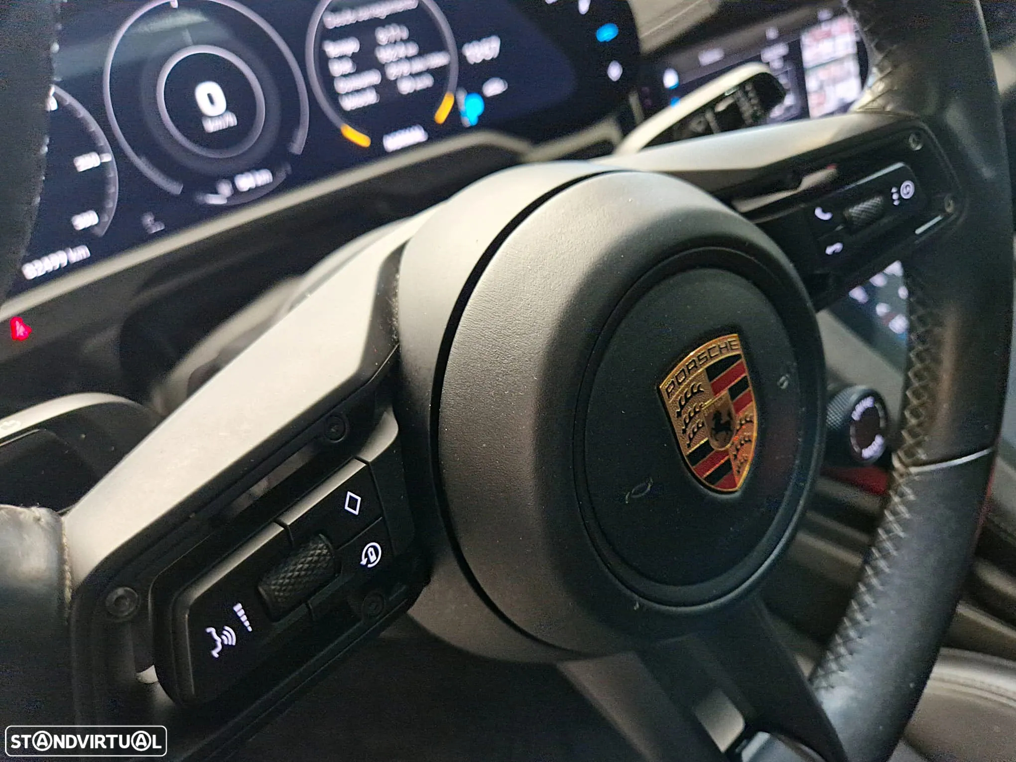 Porsche Taycan 4S - 18