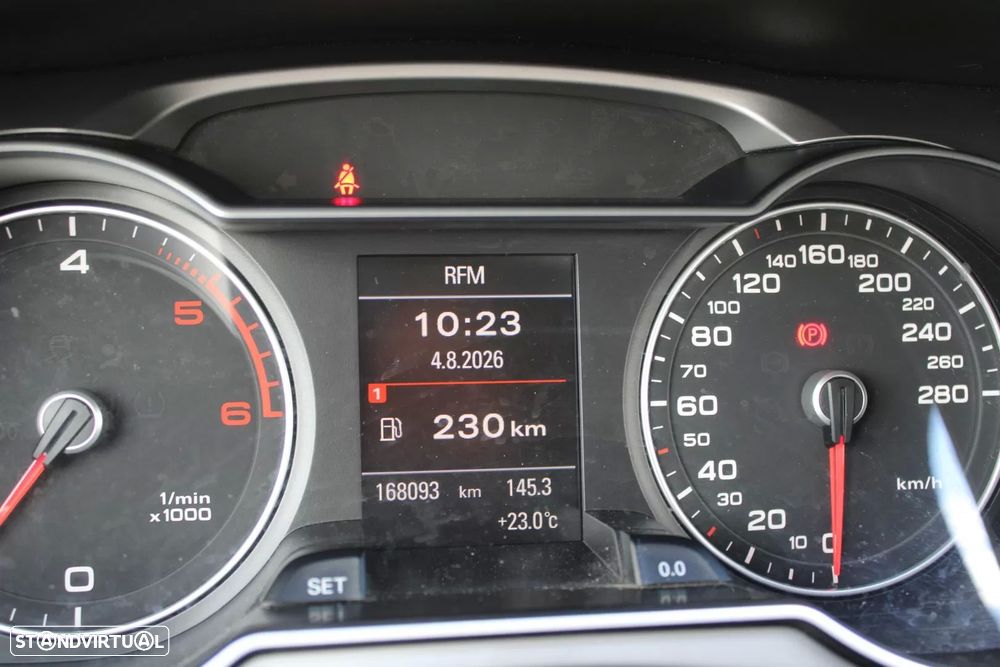 Audi A4 2.0 TDI Advance - 19