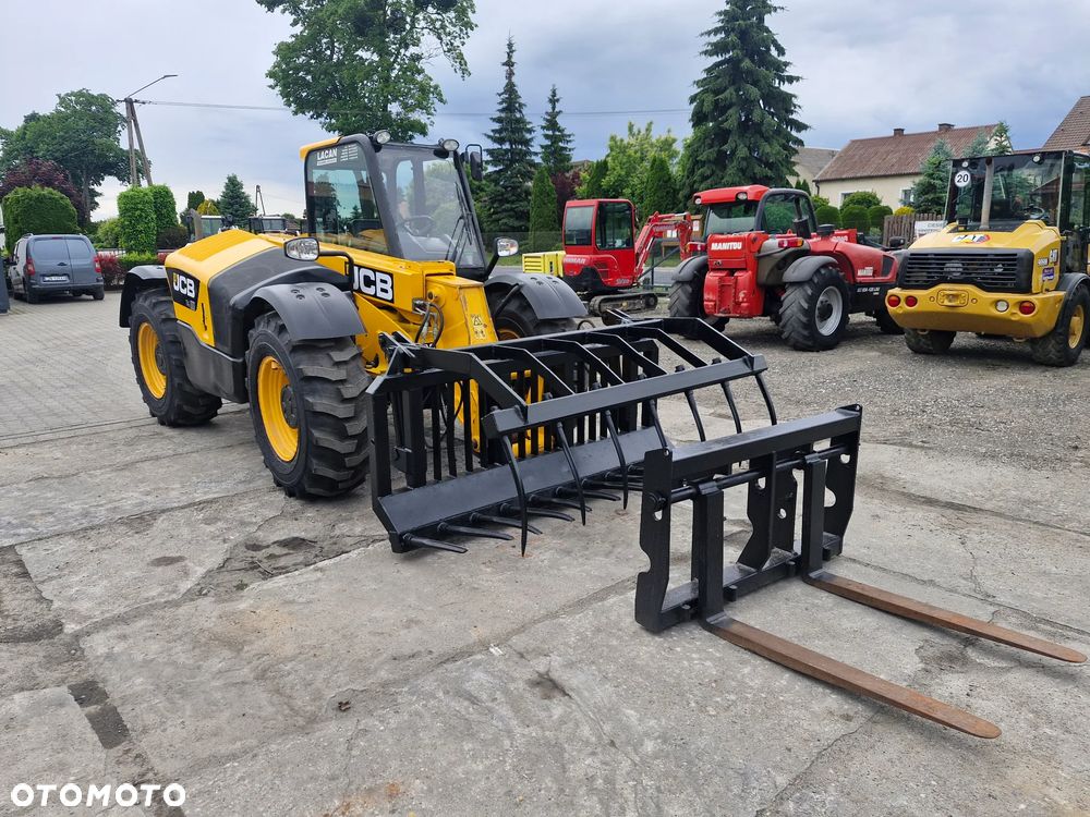 JCB 526-56 agri - 4