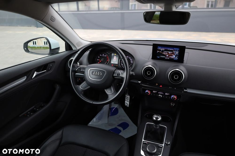 Audi A3 Sportback 1.4 TFSI Ambiente - 13