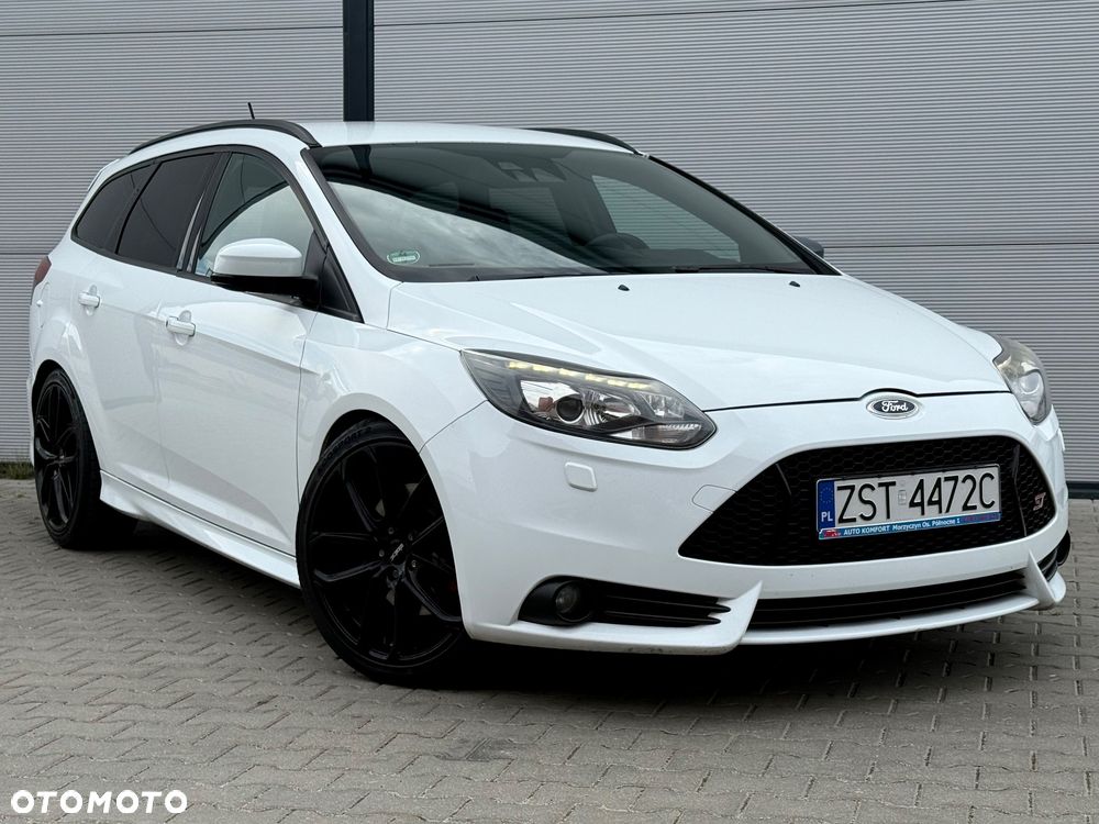 Ford Focus 2.0 EcoBoost ST mit Leder-Sport-Paket - 11
