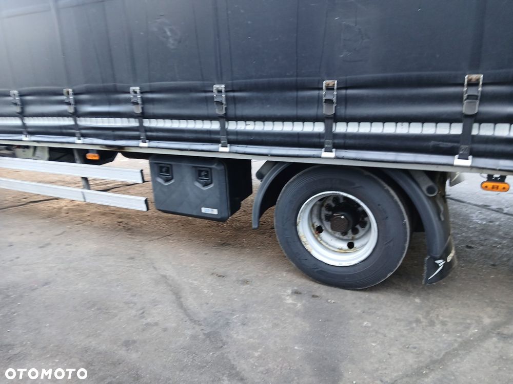Mercedes-Benz Actros - 14