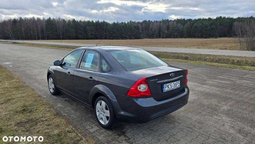 Ford Focus 1.6 Ti-VCT Ghia - 11