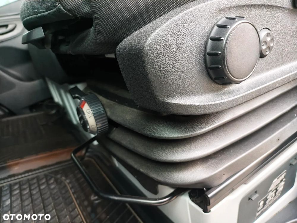 Mercedes-Benz sprinter 315 kontener - 16