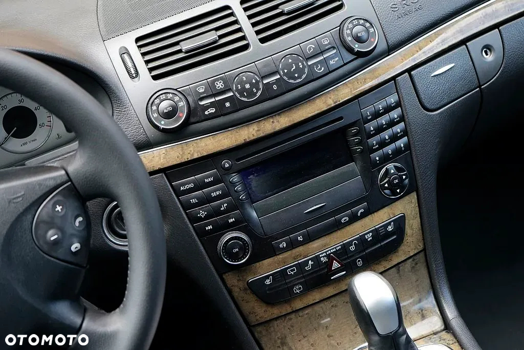 Mercedes-Benz Klasa E 200 T CDI Automatik Avantgarde - 30