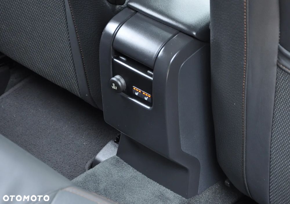 Volvo XC 60 D4 AWD Geartronic Summum - 26