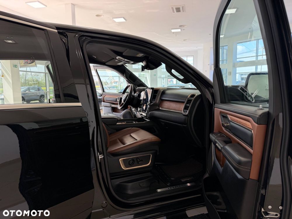 RAM 1500 Crew Cab Longhorn - 34