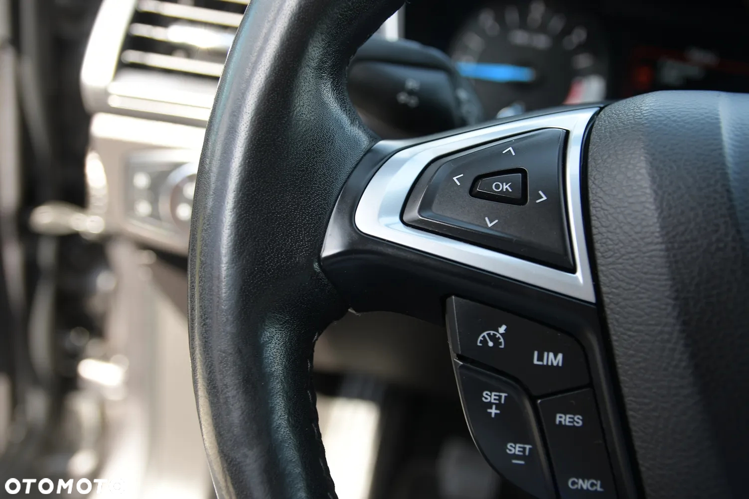 Ford Mondeo - 25