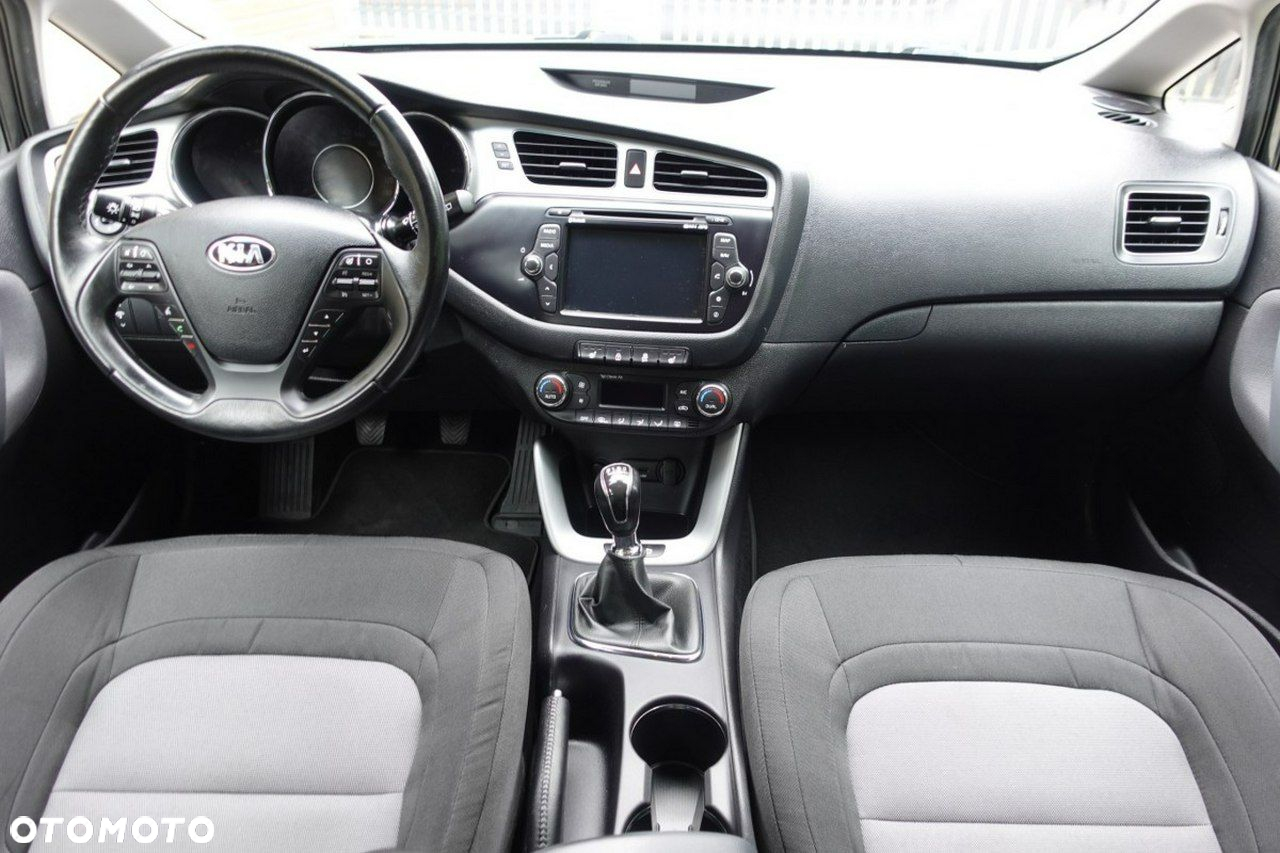 Kia Ceed - 14