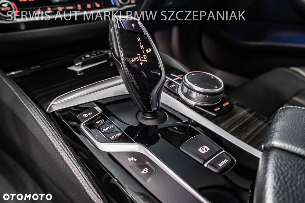 BMW Seria 5 520d xDrive Luxury Line - 12