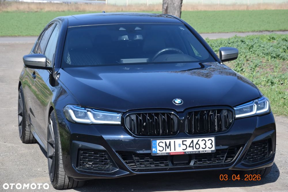 BMW Seria 5 M550i xDrive sport - 28