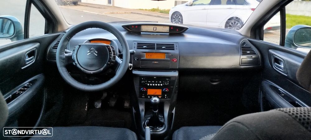 Citroën C4 1.6 HDi Exclusive - 8