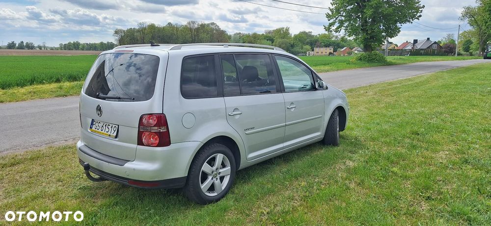 Volkswagen Touran 2.0 TDI DPF DSG United - 4