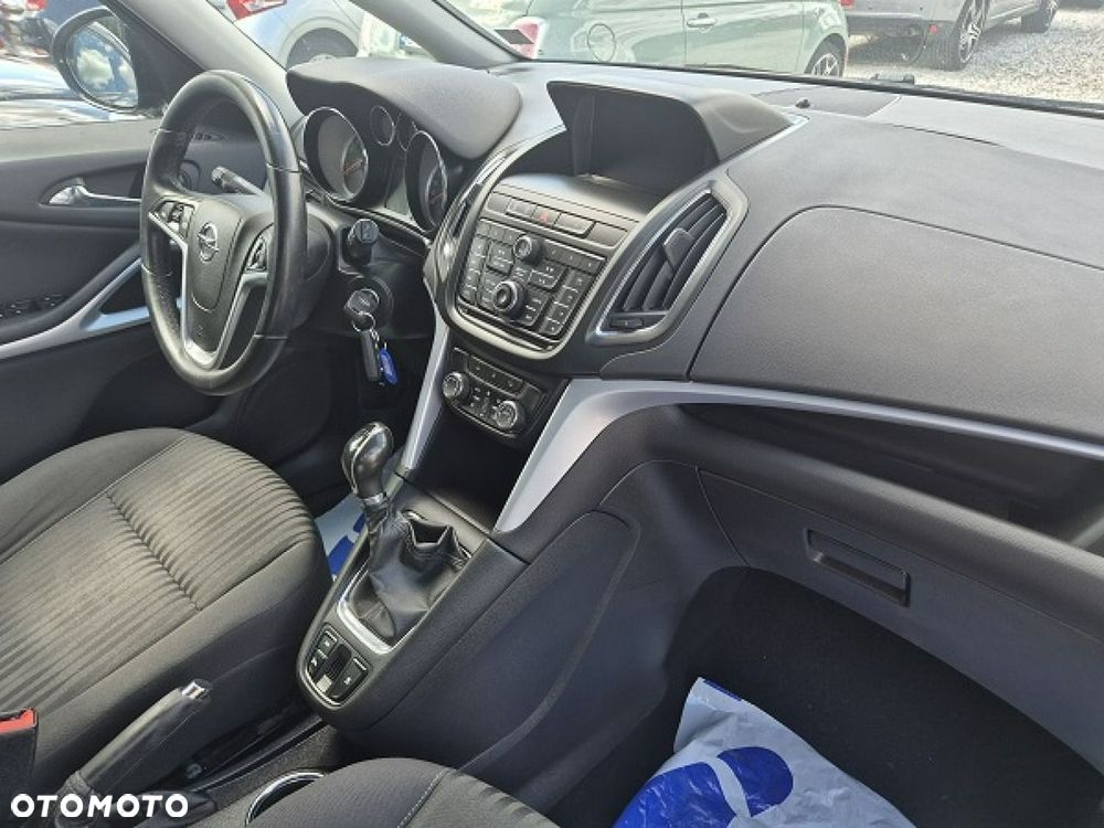 Opel Zafira - 18