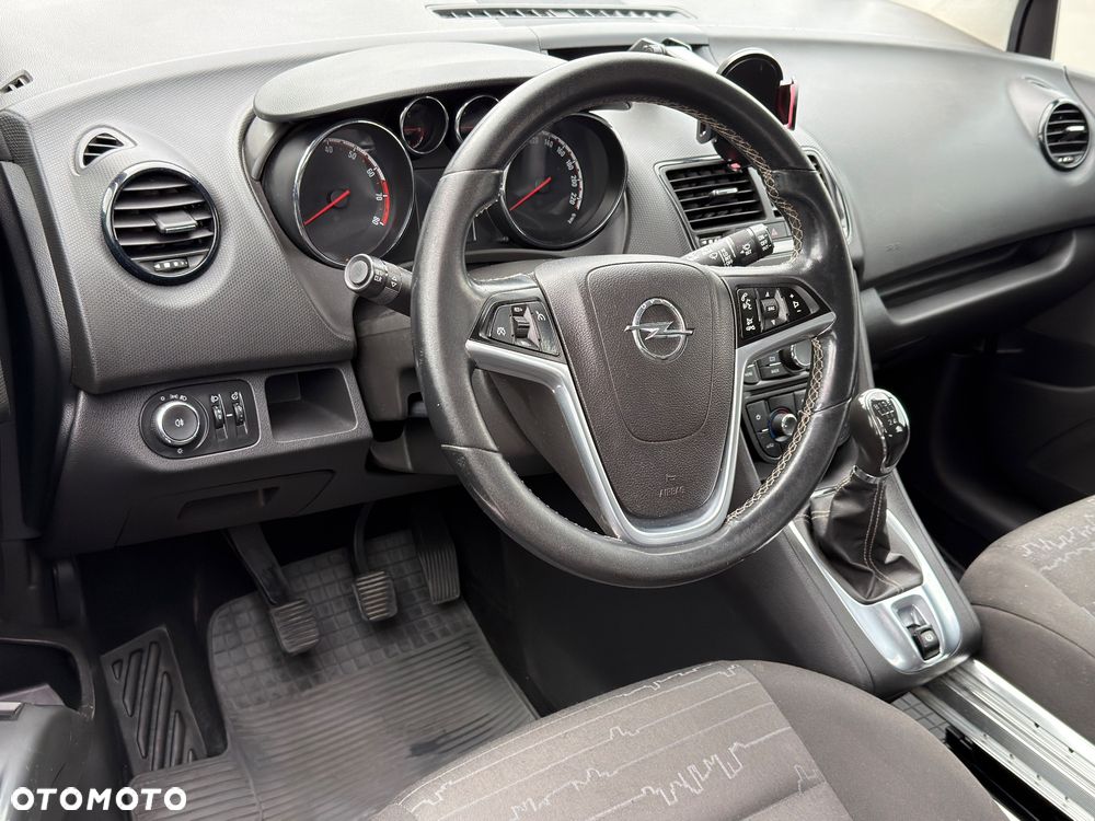 Opel Meriva - 24