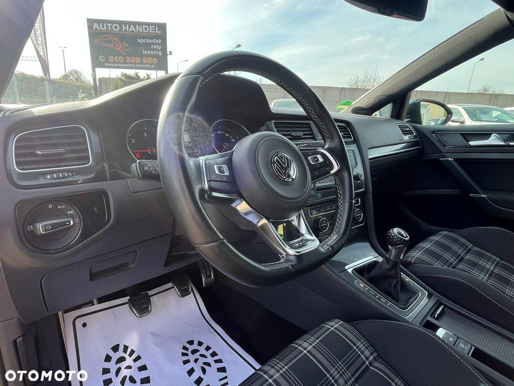 Volkswagen Golf 2.0 TDI BMT GTD - 22