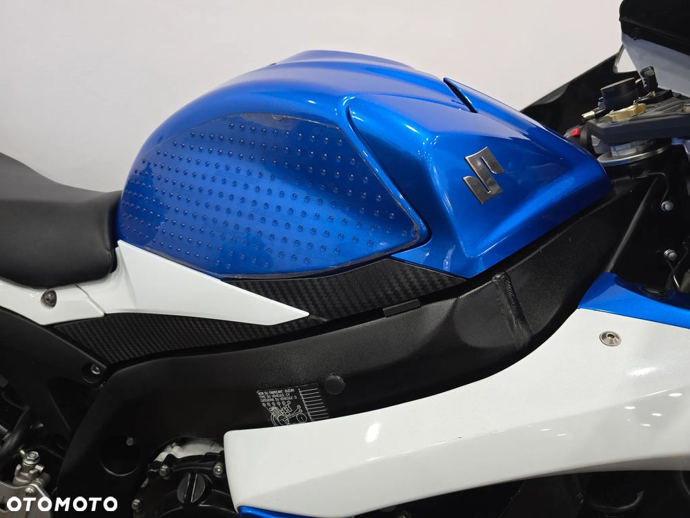 Suzuki GSX-R - 19