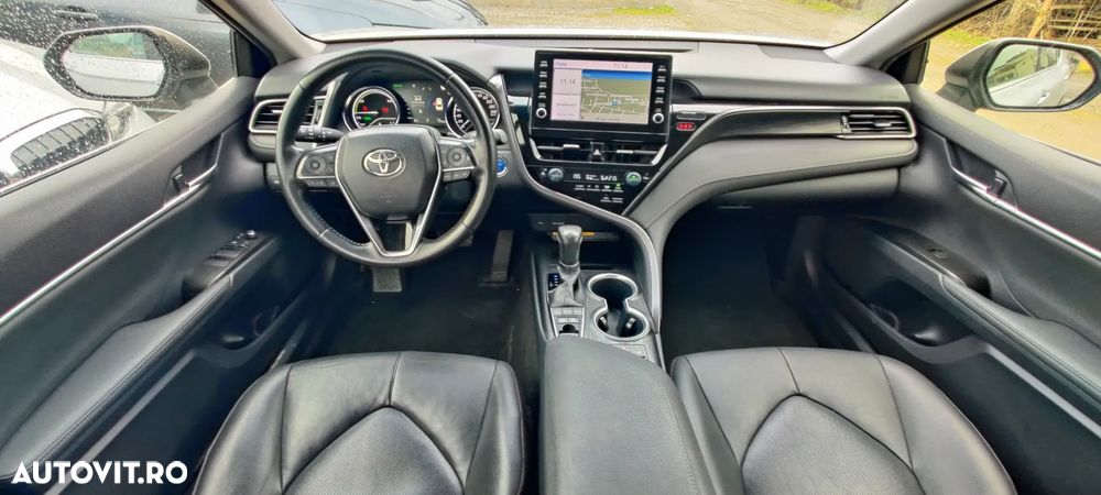 Toyota Camry 2.5 Exclusive - 8