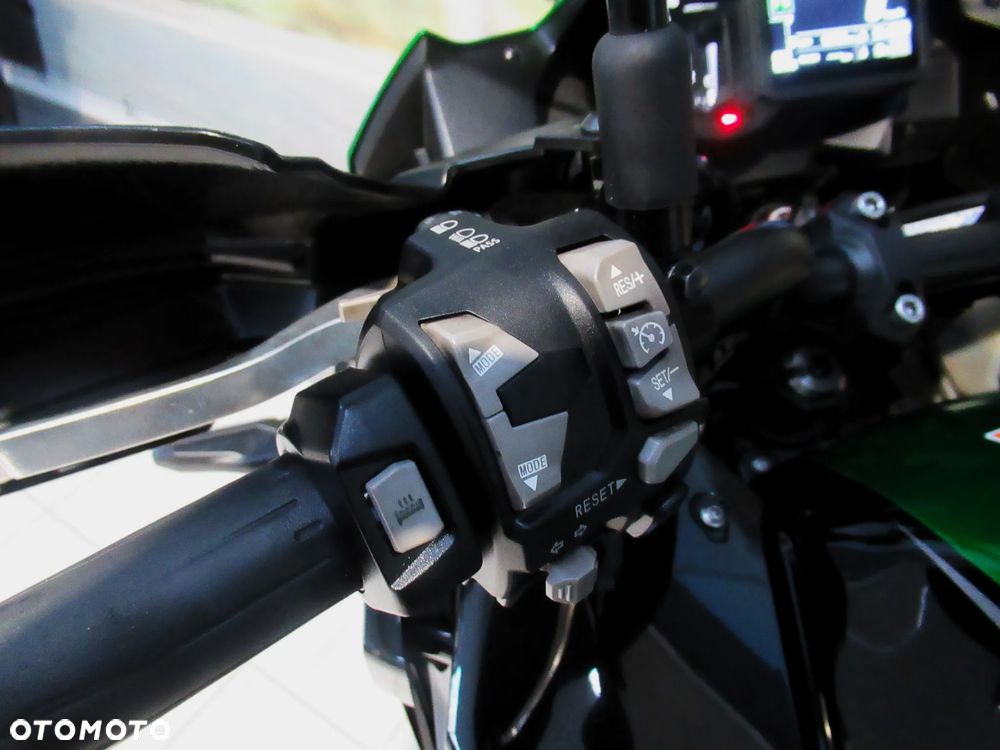 Kawasaki Versys 1000 - 9