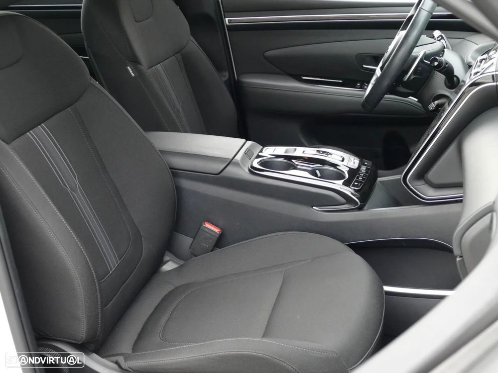 Hyundai Tucson 1.6 T-GDI PHEV Premium - 24