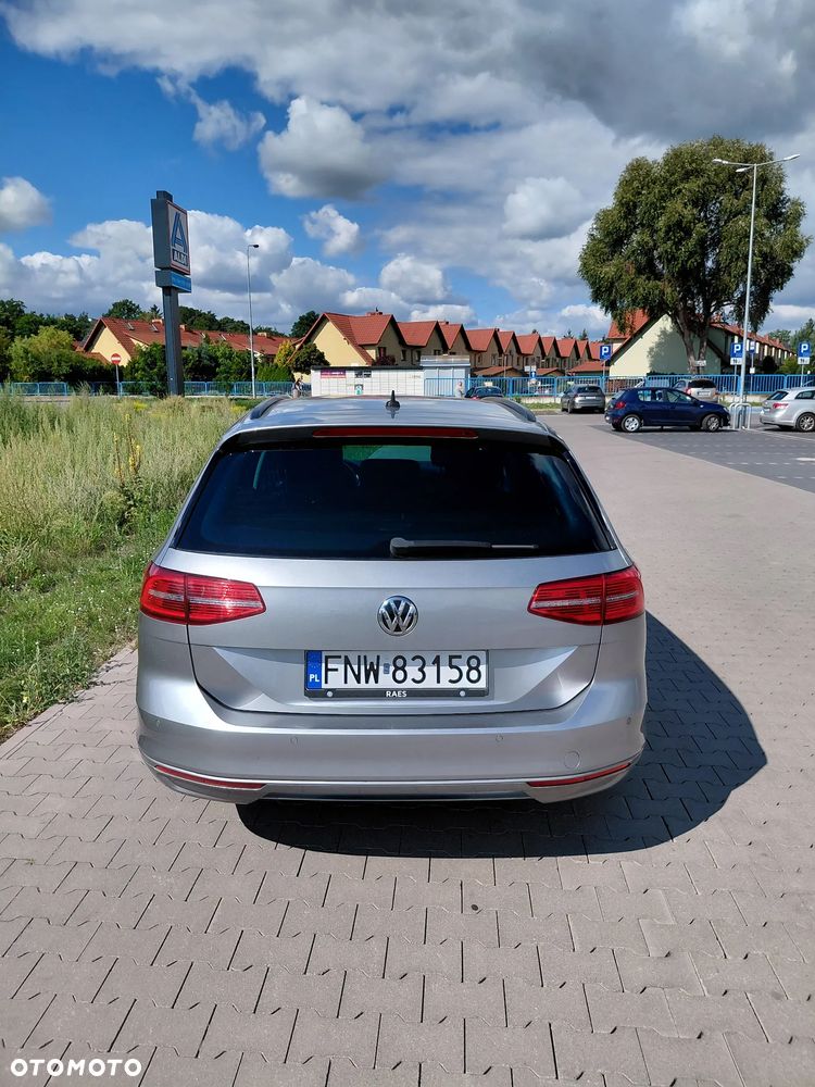 Volkswagen Passat Variant 2.0 TDI (BlueMotion Technology) Comfortline - 17