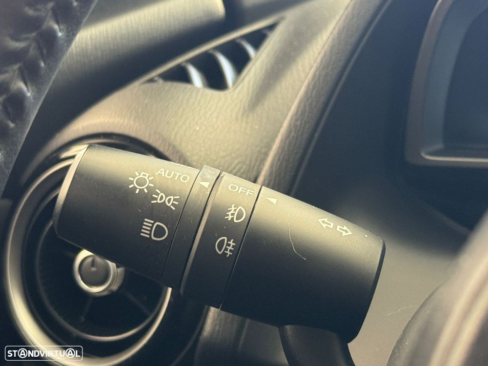 Mazda 2 1.5 Sky-G Evolve Navi - 12