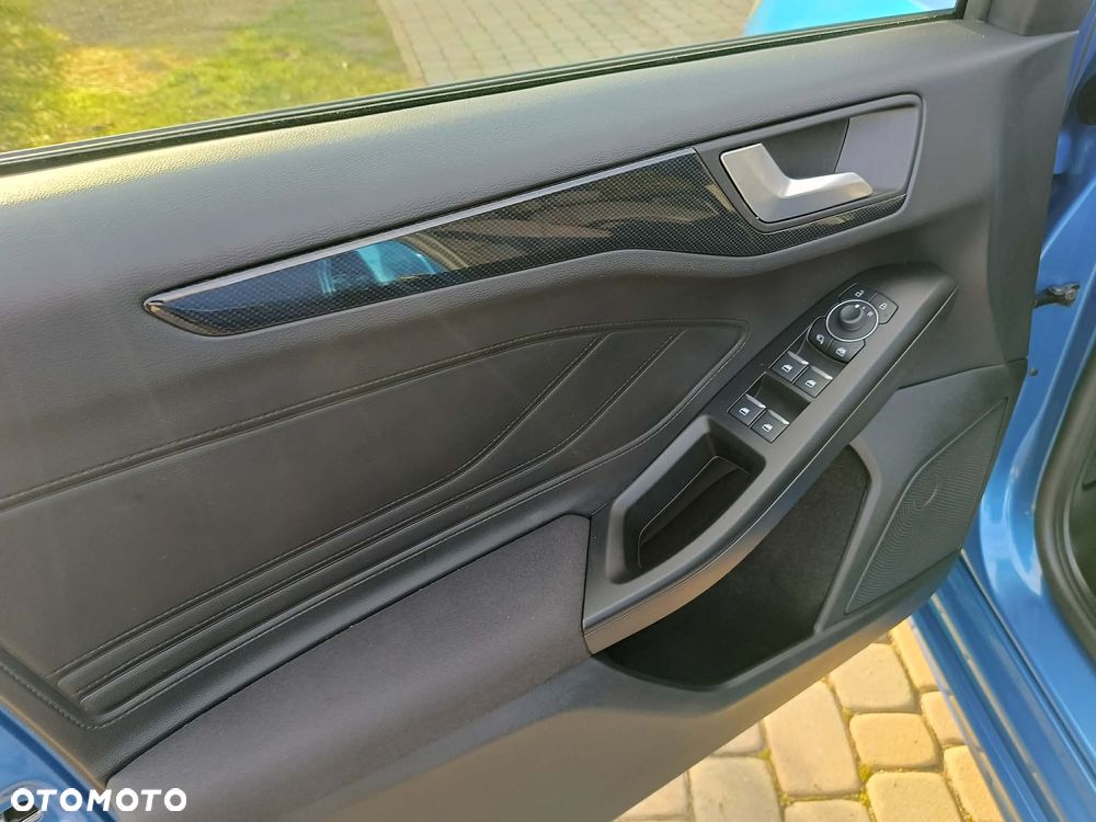 Ford Focus 1.0 EcoBoost Hybrid ST-LINE X - 19