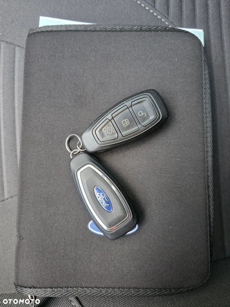 Ford Focus 2.0 TDCi Titanium ASS - 23