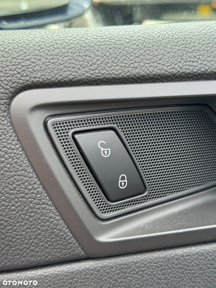Skoda Superb 2.0 TDI Elegance - 26