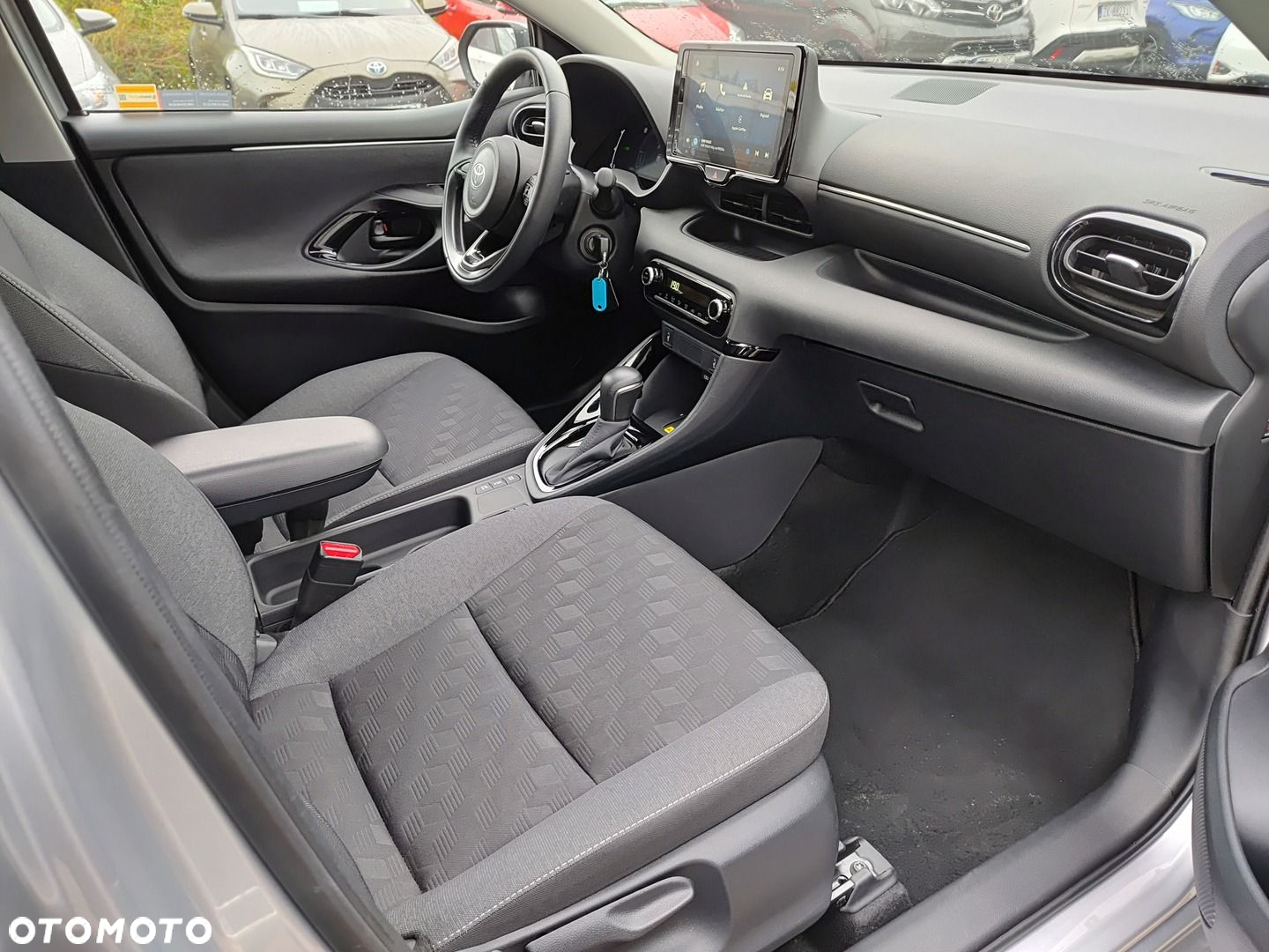 Toyota Yaris Hybrid 1.5 Style - 6