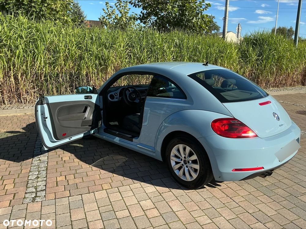 Volkswagen New Beetle - 15