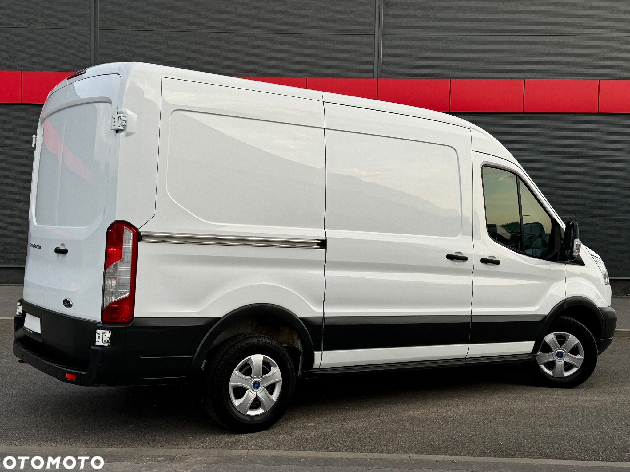 Ford Transit L2H2 - 4