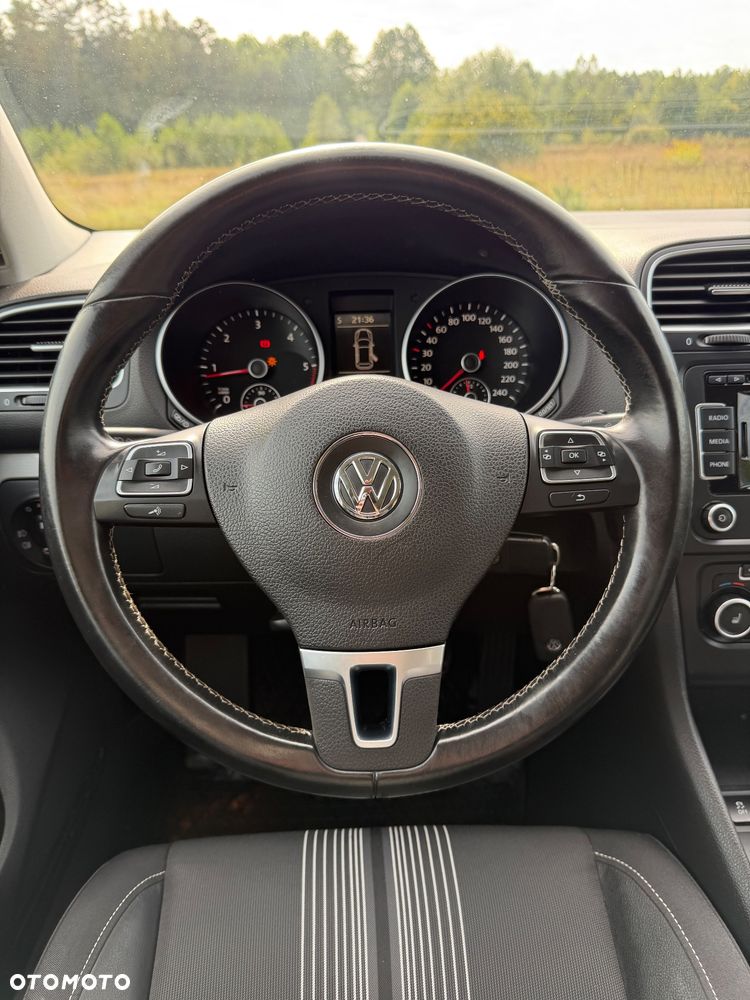 Volkswagen Golf 1.6 TDI DPF MATCH - 17