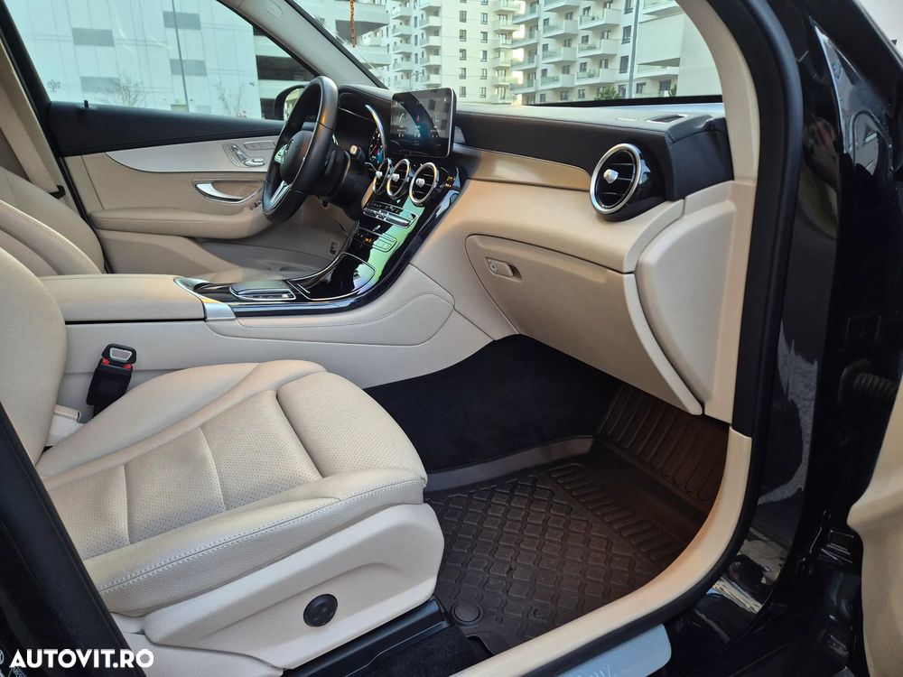 Mercedes-Benz GLC 220 d 4MATIC - 33