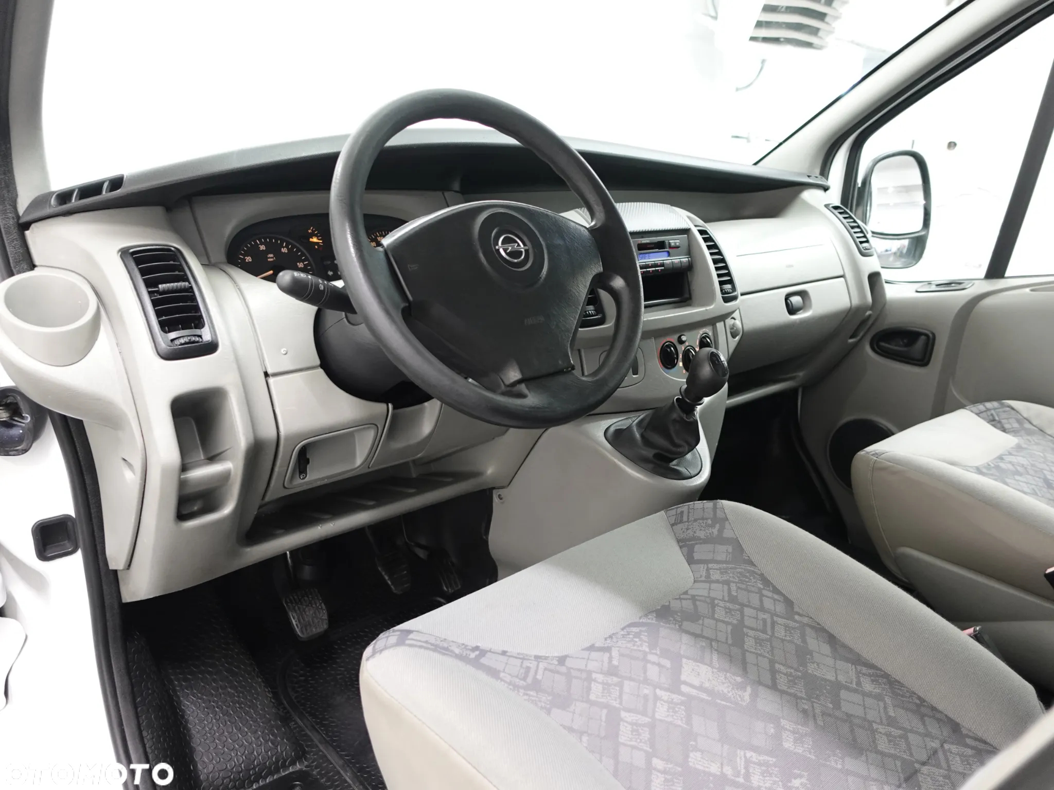 Opel Vivaro - 21