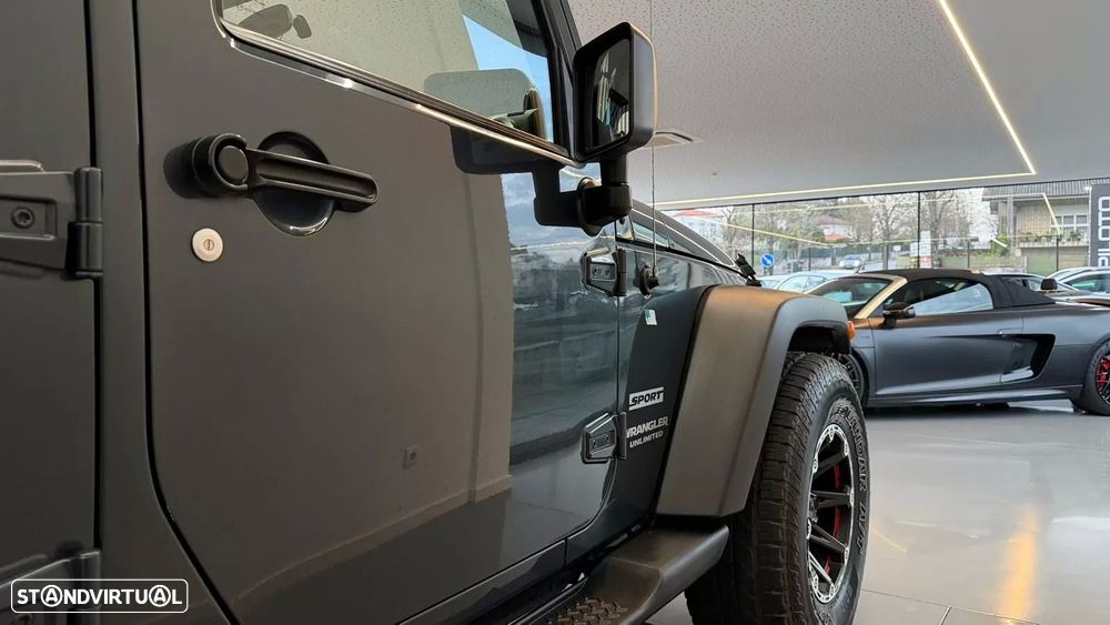Jeep Wrangler Unlimited 2.8 CRD MTX Rubicon - 19