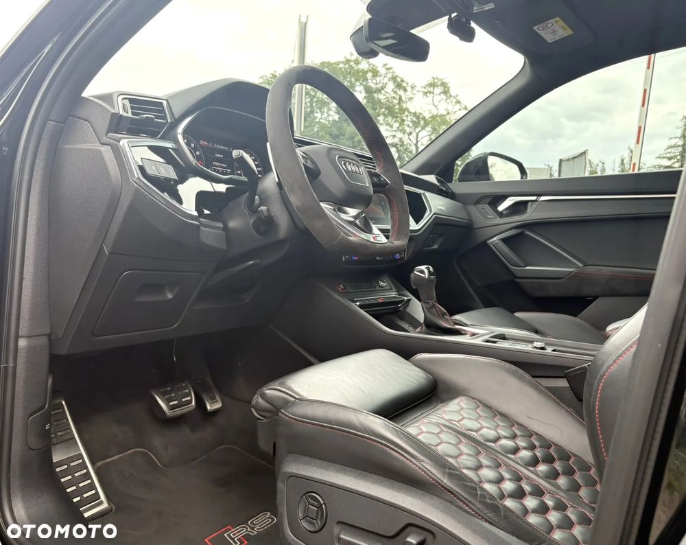 Audi RS Q3 2.5 TFSI quattro S tronic - 11