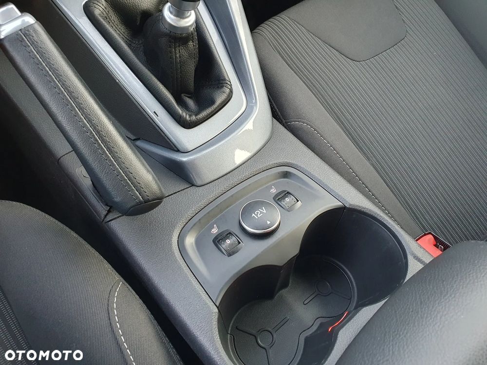 Ford Focus 1.6 TDCi DPF Champions Edition - 14