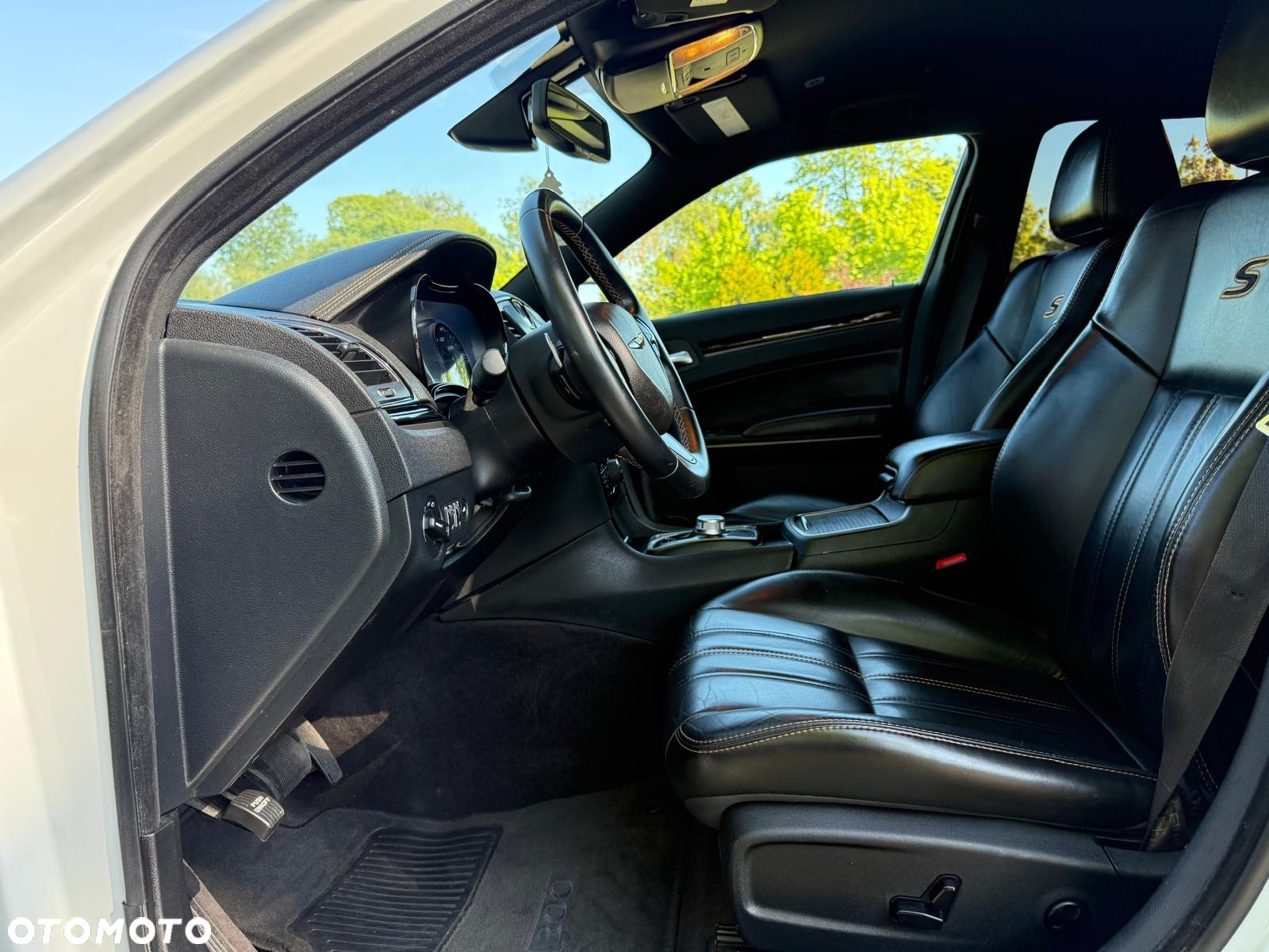 Chrysler 300s - 8