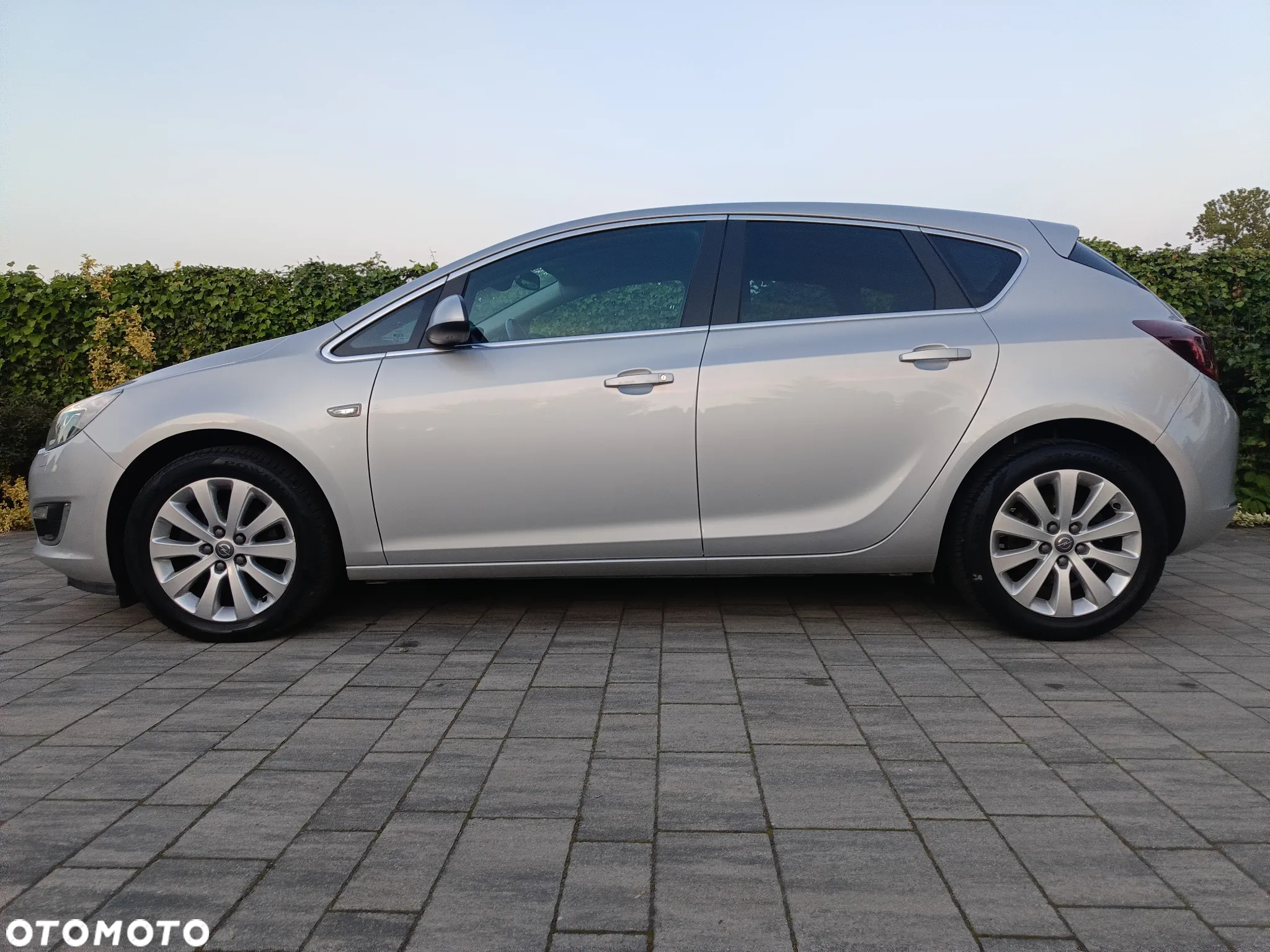 Opel Astra 1.7 CDTI DPF Exklusiv - 5