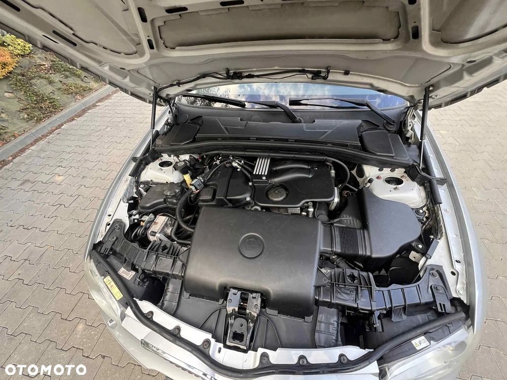 BMW Seria 1 120i - 11
