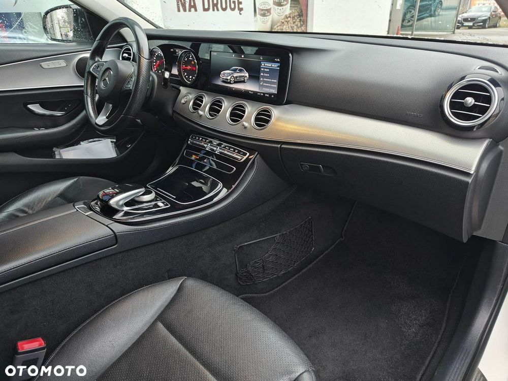 Mercedes-Benz Klasa E - 15