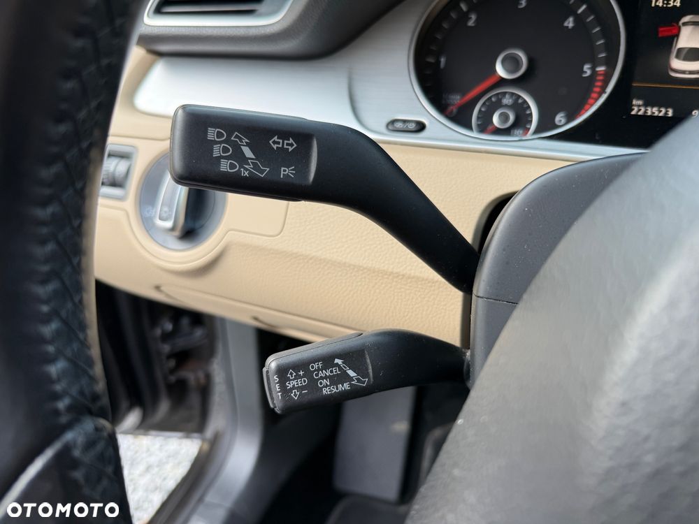 Volkswagen Passat CC - 22