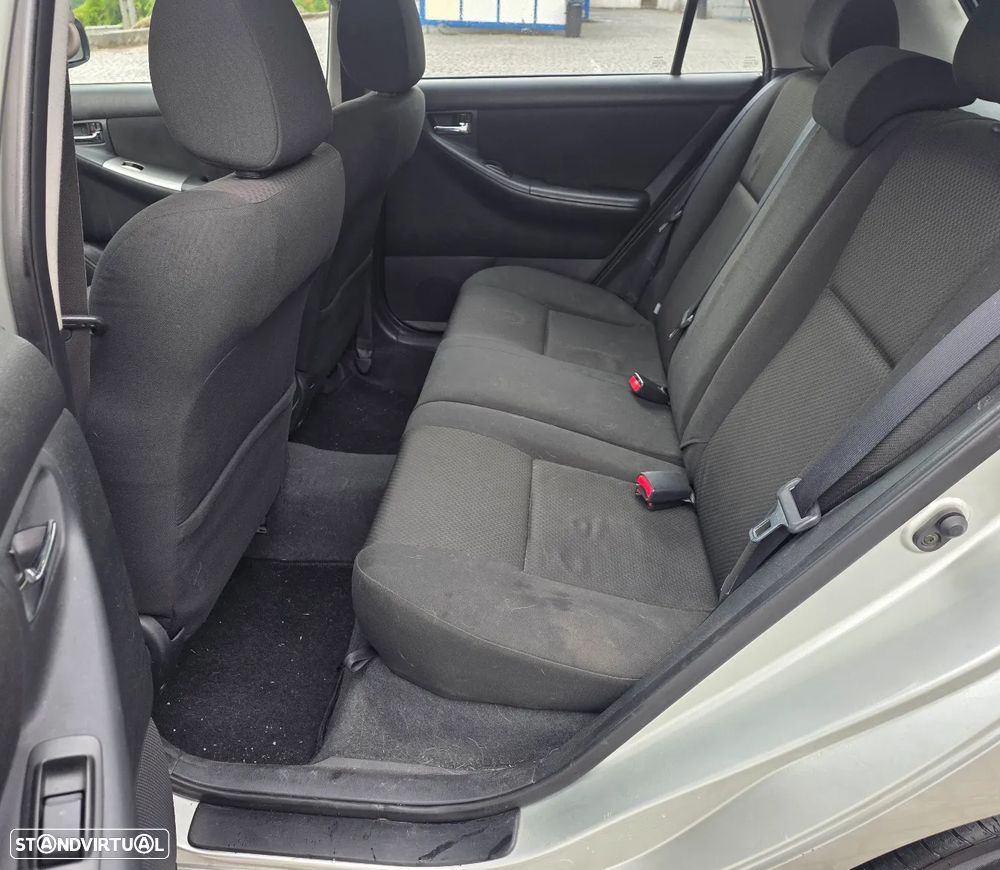 Toyota Corolla 1.4 D-4D - 10