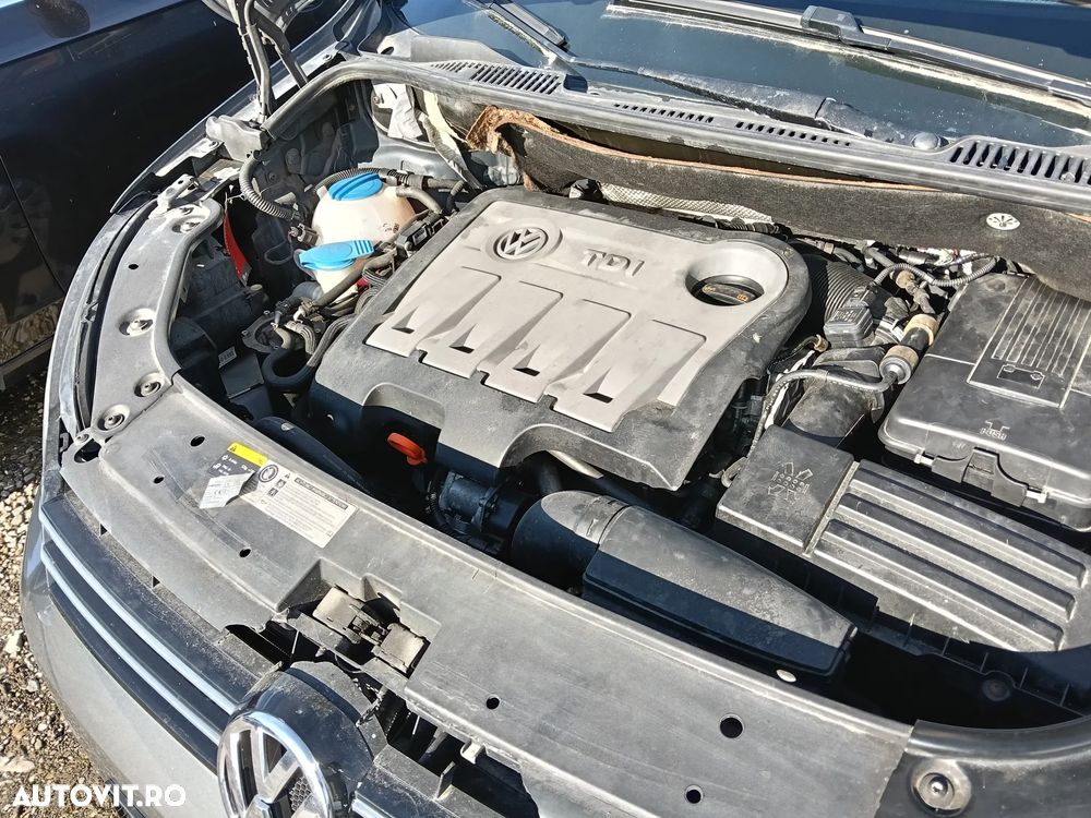 Volkswagen Touran 1.6 TDI DPF MATCH - 14