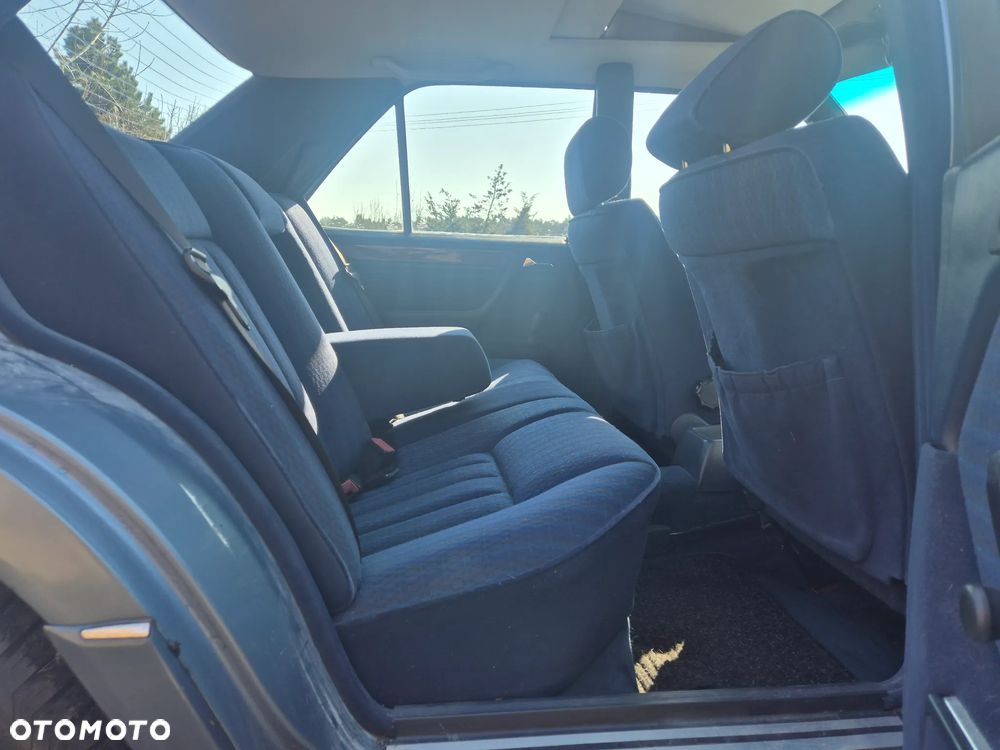 Mercedes-Benz W124 (1984-1993) - 10